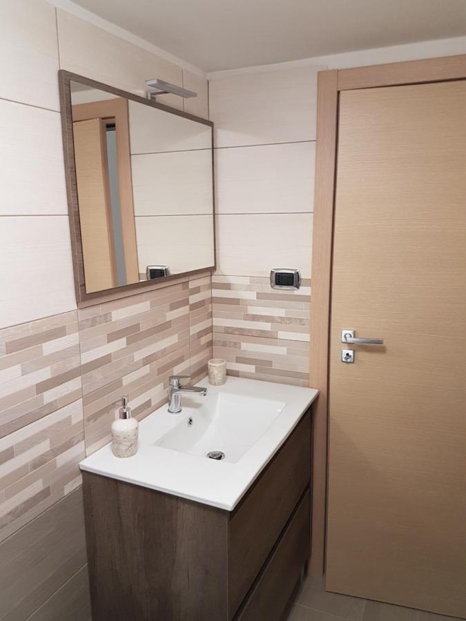 Casa Chic Apartment บาร์เลตตา ภายนอก รูปภาพ