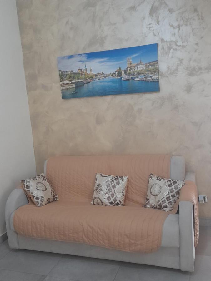 Casa Chic Apartment บาร์เลตตา ภายนอก รูปภาพ